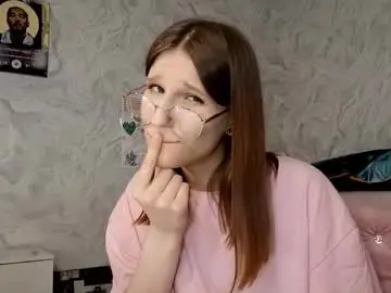 Kristinevaranda  live sex cam