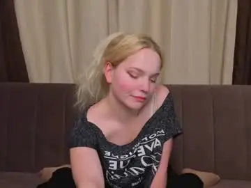 Leonamotte  live sex cam