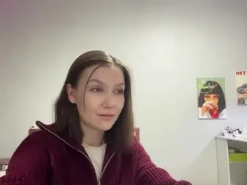 Madlynarms  live sex cam