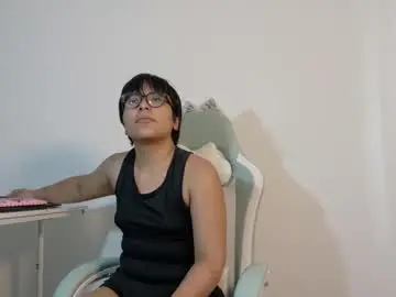 Skye_nerdy  live sex cam