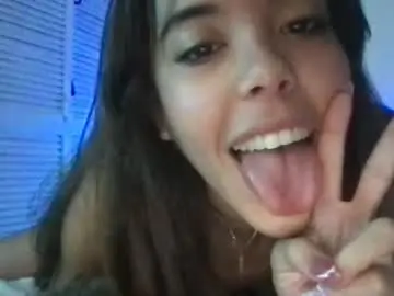Ylangylang888  live sex cam