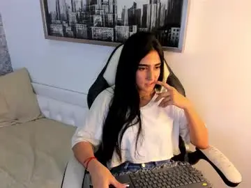 Anika_h  live sex cam