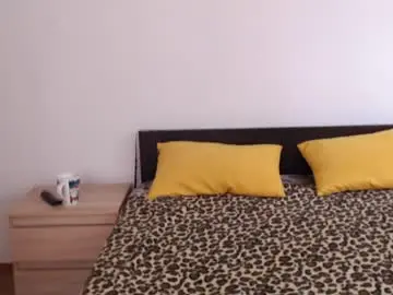 Brunettgirl_  live sex cam