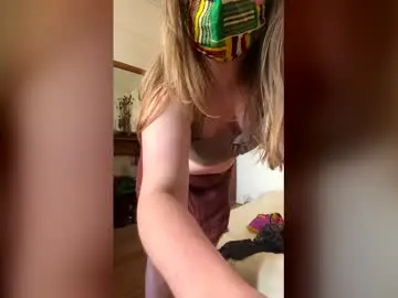 Fuzzypeachh  live sex cam