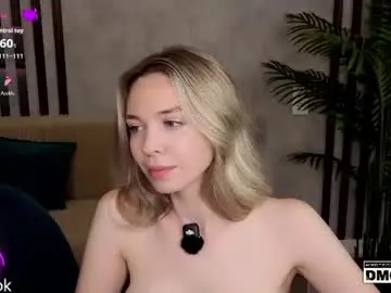 Holl1would  live sex cam