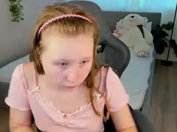 Lilitiny  live sex cam