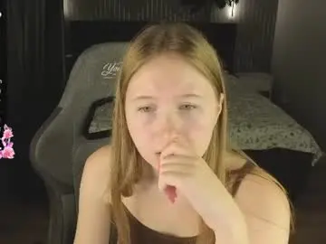 Lilitiny  live sex cam