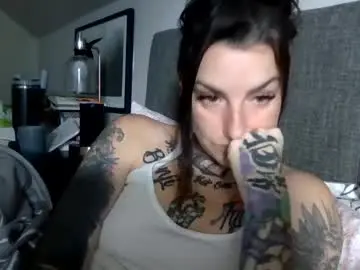 Lucy_lovless  live sex cam