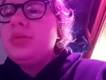 Midnightmochi2  live sex cam