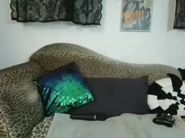 Missy_dee  live sex cam