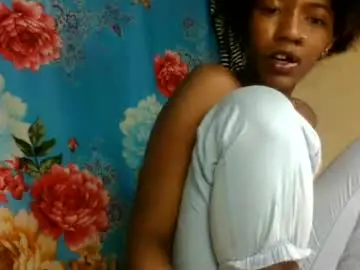 Ooooranorosoa  live sex cam
