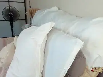 Roxxana227  live sex cam