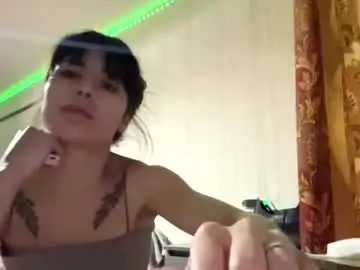 Tariewig  live sex cam
