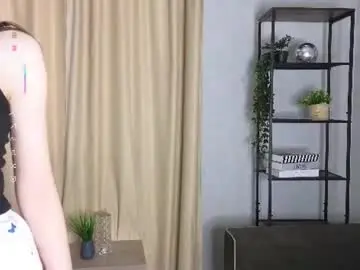 Umbraelyon  live sex cam