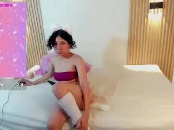 Zoefox5  live sex cam