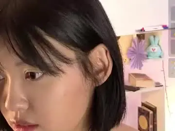 _ada_vong  live sex cam