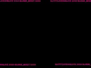 Sluttylovenoglove  live sex cam