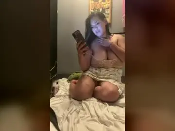 Urlatinamamii  live sex cam