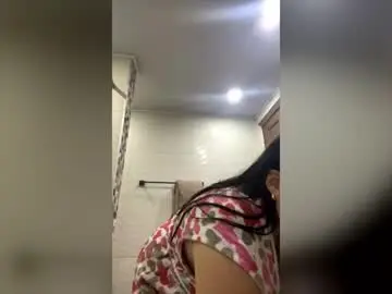 Ilinoils_sami  live sex cam