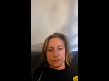 Justfelonymae  live sex cam