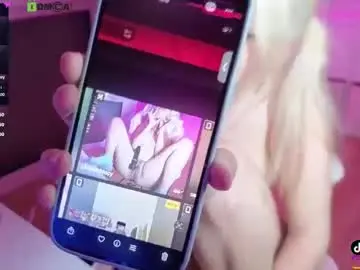 Livewithlucy  live sex cam