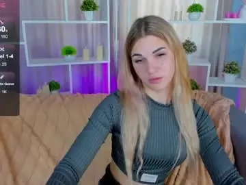 Meowadel  live sex cam