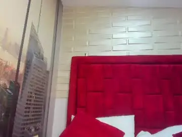 Naihasinclair  live sex cam