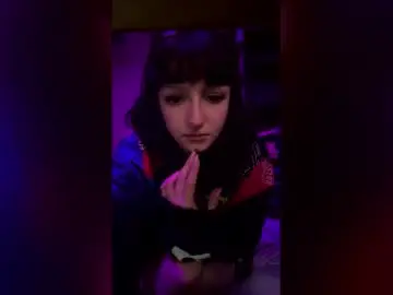 Ravenxox06  live sex cam
