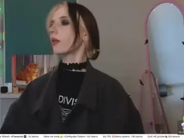 Sweetuniporn  live sex cam