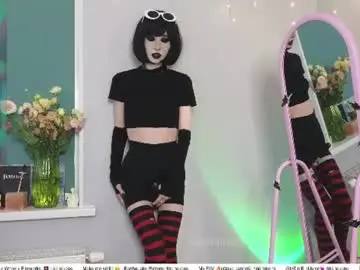 Sweetuniporn  live sex cam