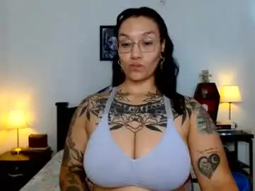 Toothyy  live sex cam