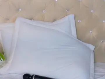 Violetbloomm  live sex cam