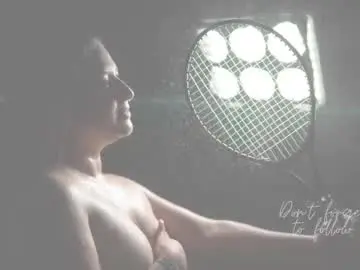 Amalia_rosse_  live sex cam