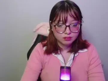 Cherrybloom692  live sex cam