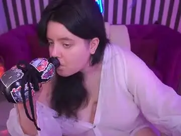Littleshyy  live sex cam
