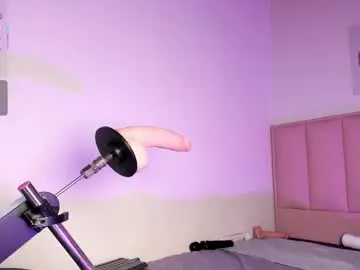 Misss__luna  live sex cam