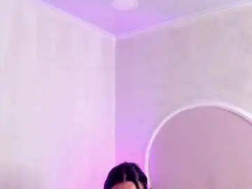 Nicolee_blair  live sex cam