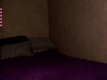 Nutcrewlove  live sex cam