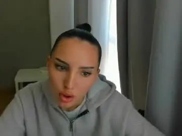 Reyselist  live sex cam