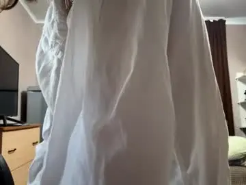 Rynique  live sex cam