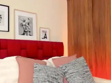 Sara_699  live sex cam