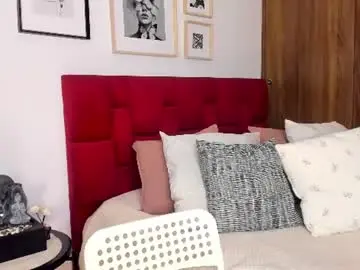 Sara_699  live sex cam
