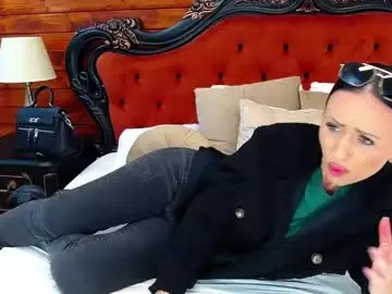 Suzannex0  live sex cam