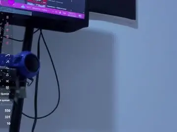 Vahiolet_smith  live sex cam