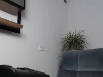 Veronik_shy  live sex cam