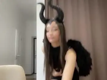 Clementinecampion  live sex cam