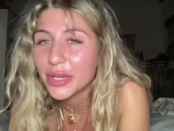 Goddessdove  live sex cam