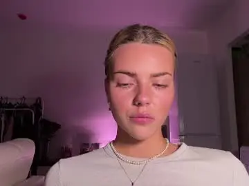 Jacklynthomen  live sex cam