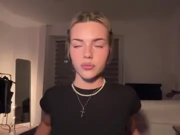 Jacklynthomen  live sex cam