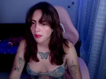 Lunita_girl  live sex cam